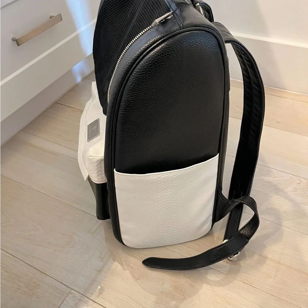Vanderpump pet carrier
